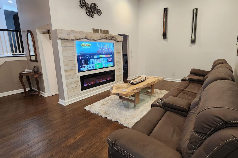 Photo of Livingroom in Mitchell