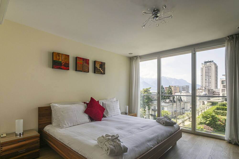 Photo of Others in Montreux