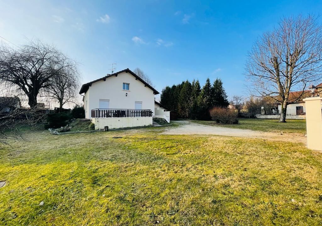Photo of Outdoor in Vezeronce-Curtin