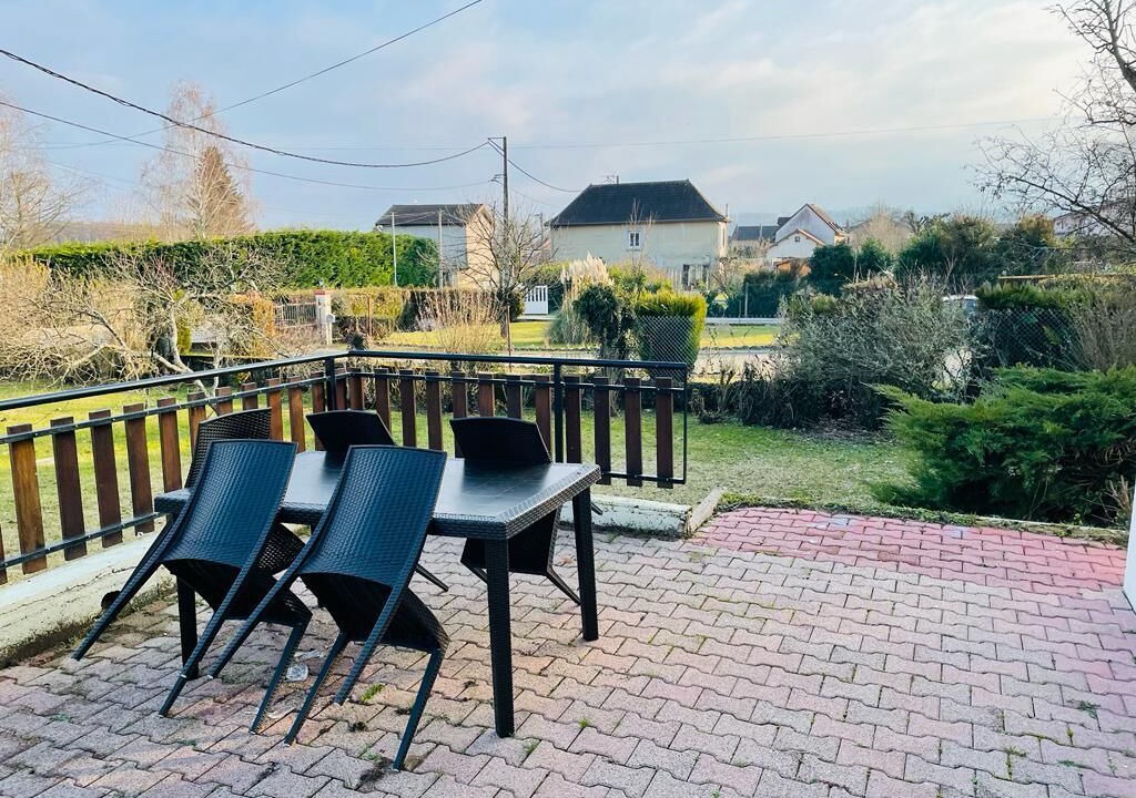 Photo of Outdoor in Vezeronce-Curtin