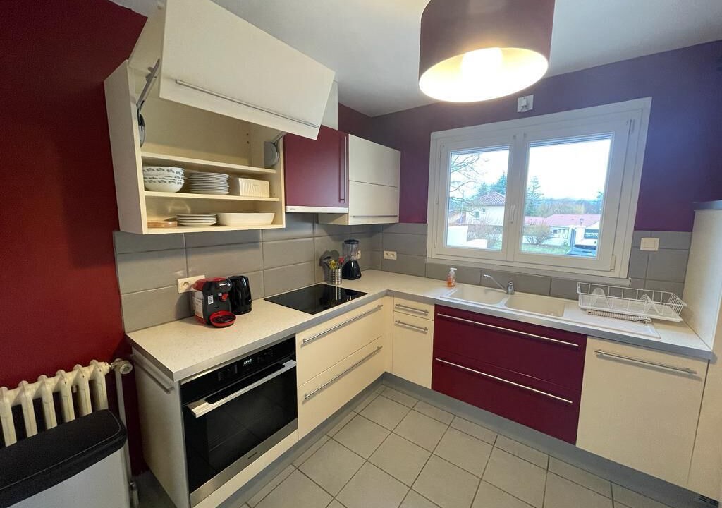 Photo of Kitchen in Vezeronce-Curtin
