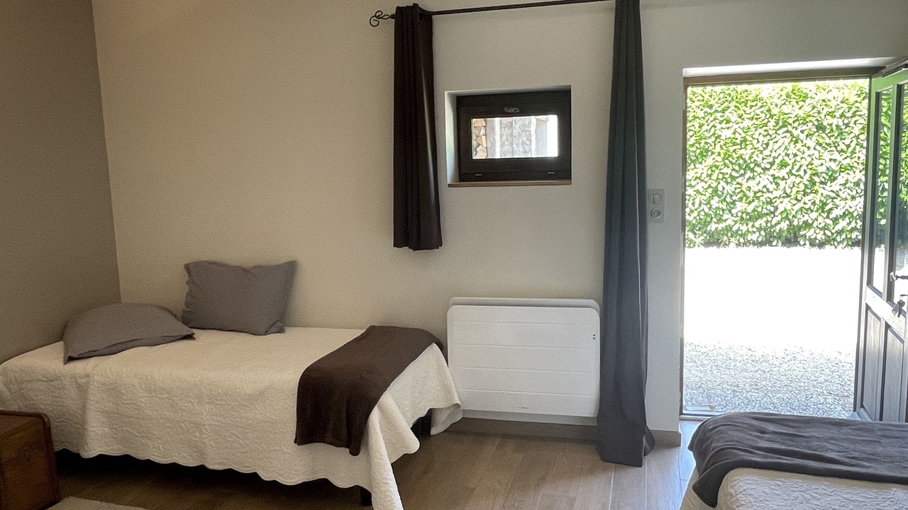 Photo of Bedroom in Saint-Loup-Geanges
