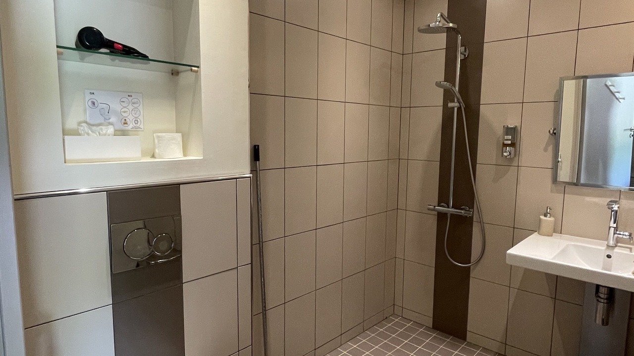 Photo of Bathroom in Saint-Loup-Geanges