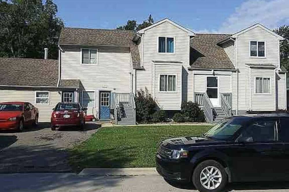 Photo of Outdoor in Taylor