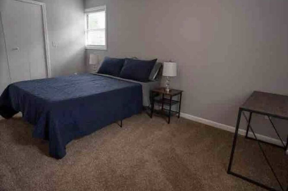 Photo of Bedroom in Taylor