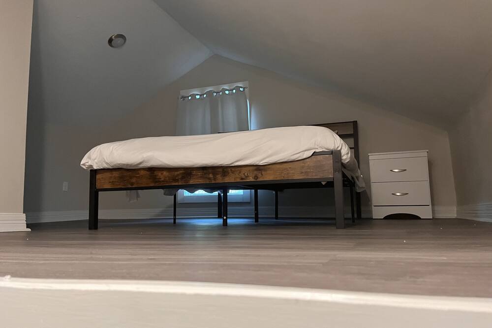 Photo of Bedroom in Fairfield Historic District
