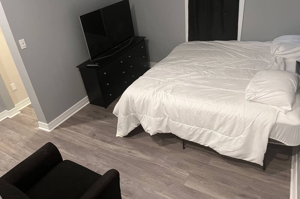 Photo of Bedroom in Fairfield Historic District