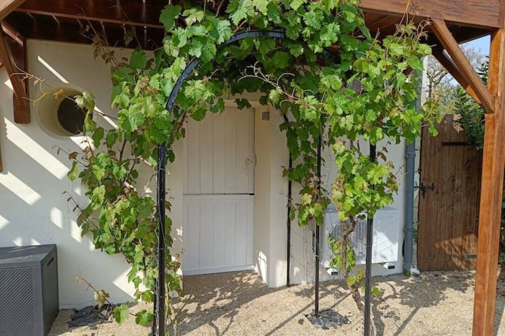 Photo of Outdoor in Noyant-Villages