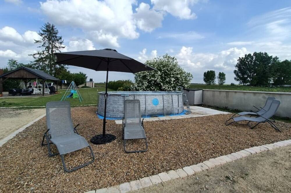 Photo of Outdoor in Noyant-Villages