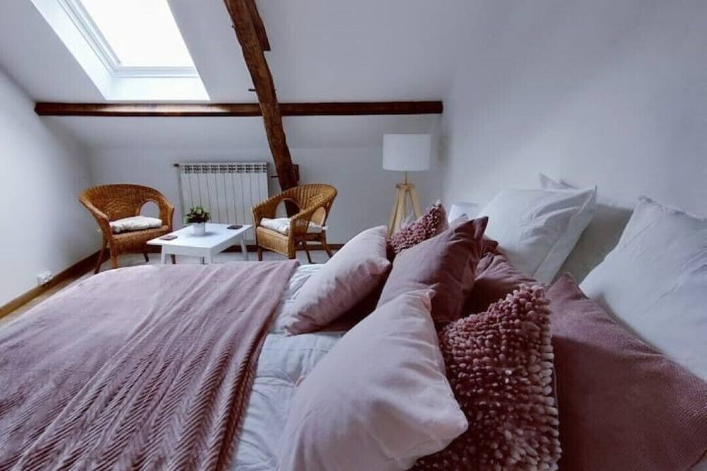 Photo of Bedroom in Noyant-Villages