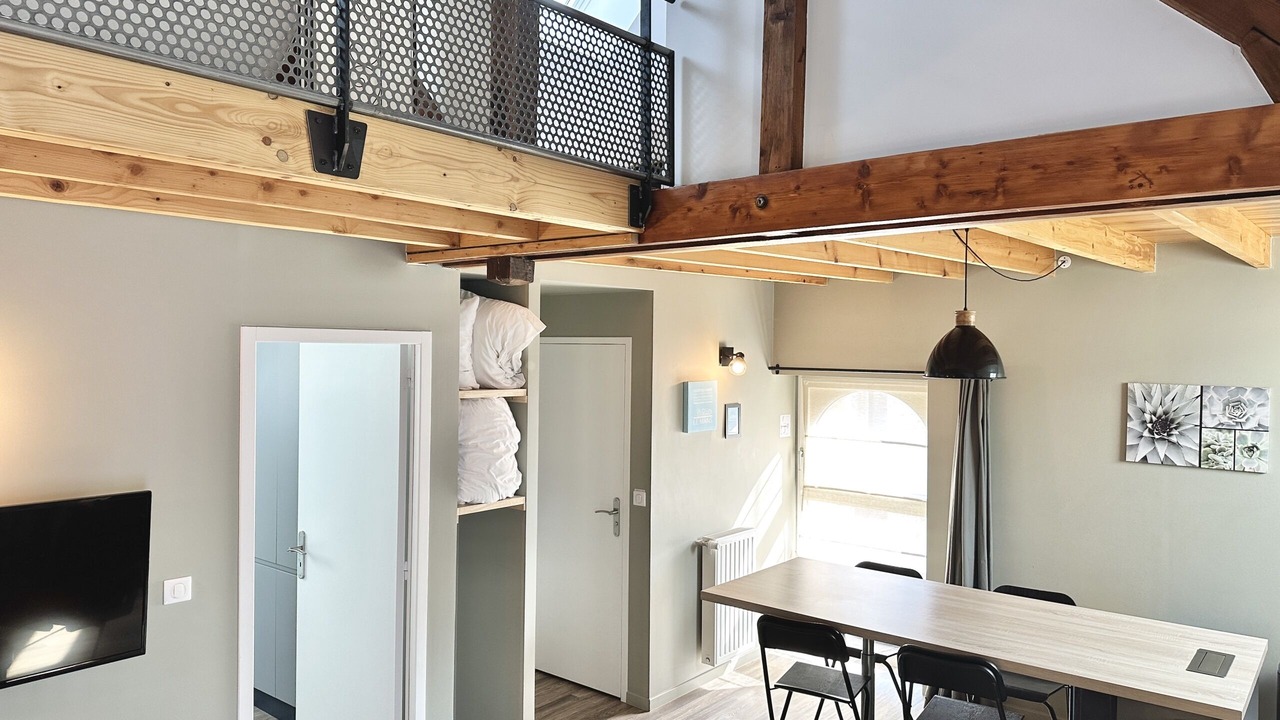 Photo of Others in Miroir - Batignolles