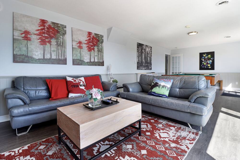 Photo of Livingroom in Prince Edward