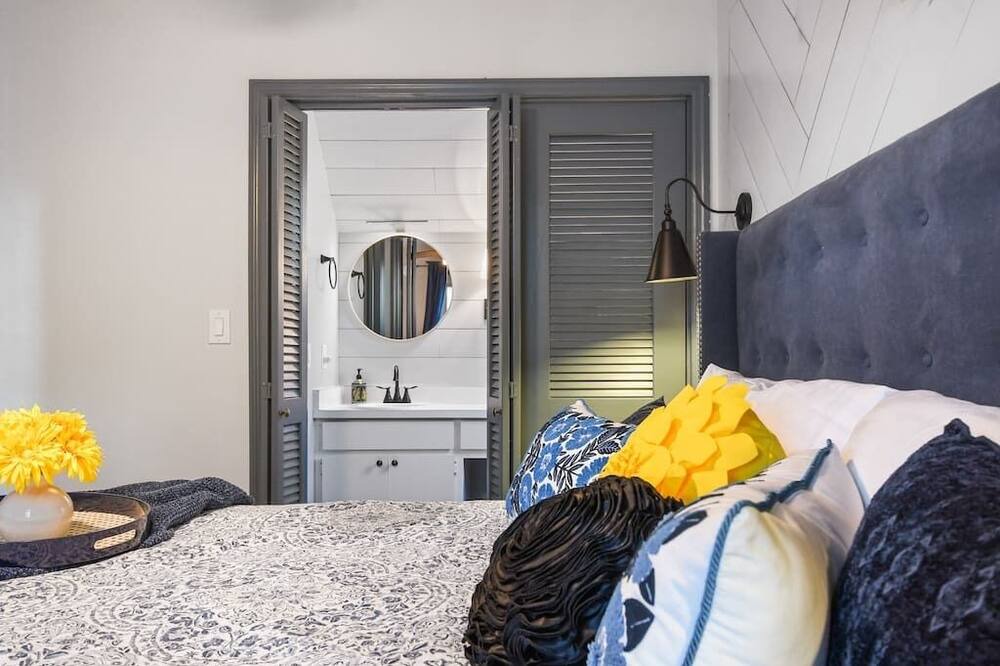 Photo of Bathroom in Conway