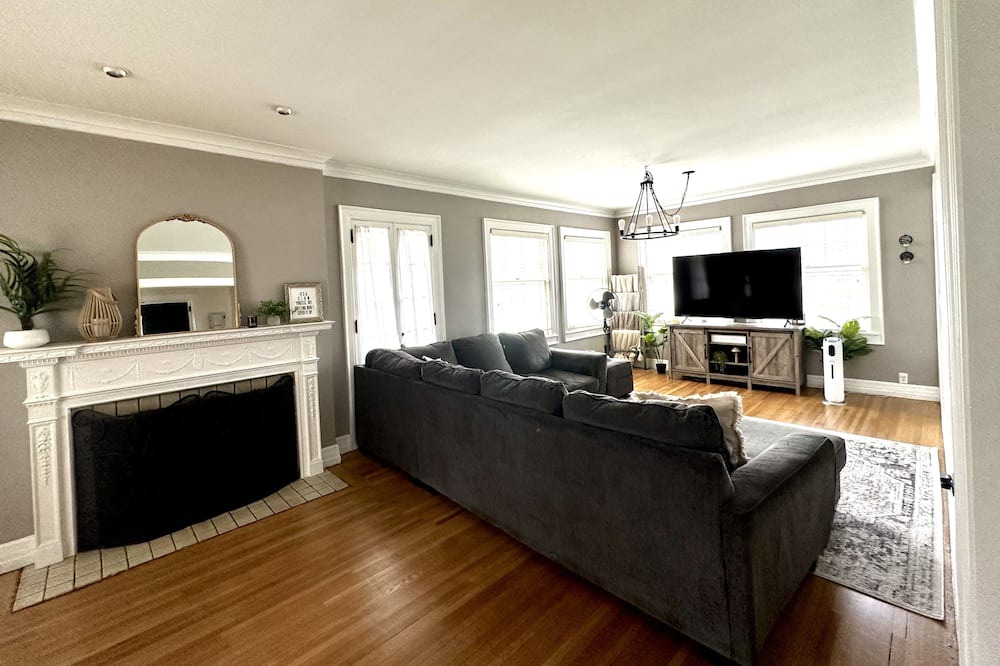 Photo of Livingroom in Owosso