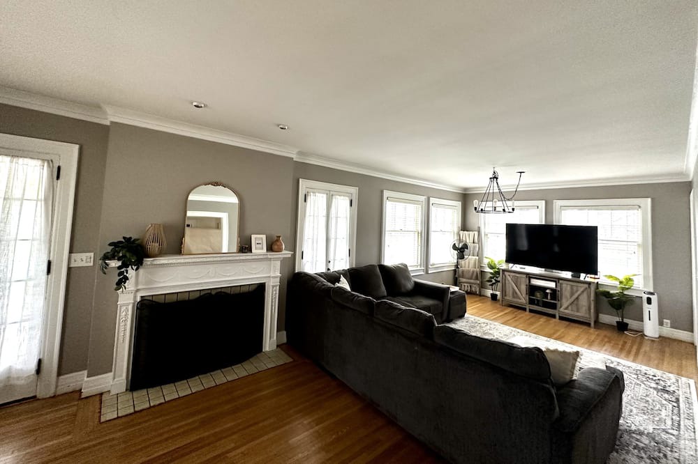 Photo of Livingroom in Owosso