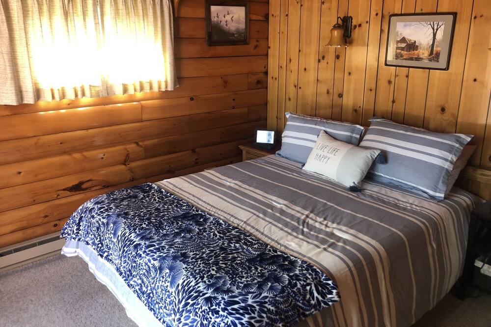 Photo of Bedroom in Schroon Lake