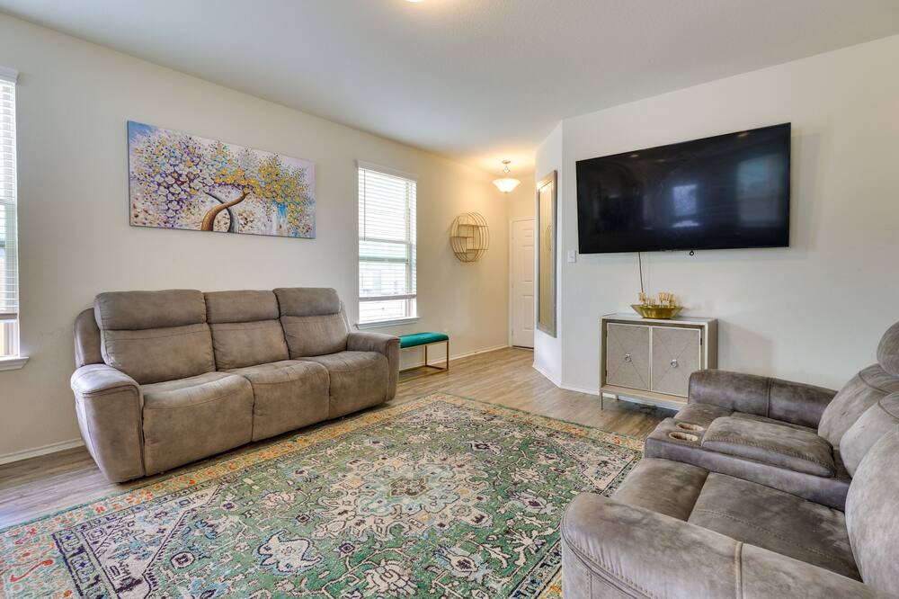 Photo of Livingroom in Jarrell