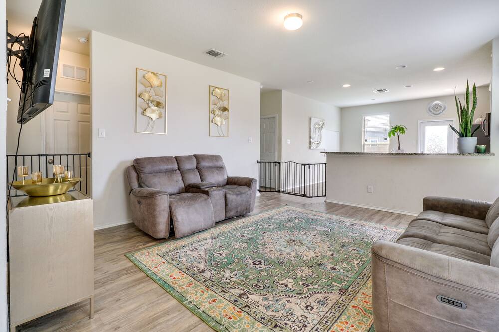 Photo of Livingroom in Jarrell