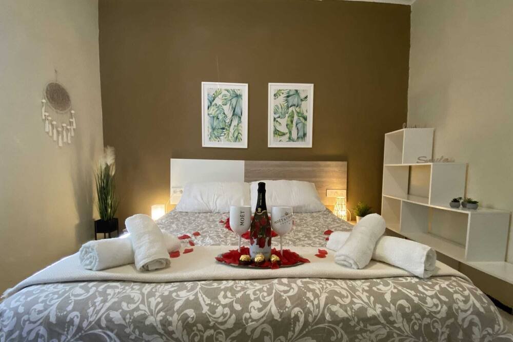 Photo of Bedroom in Camarles