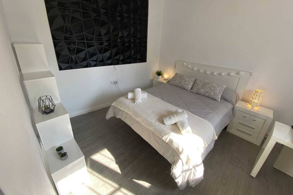 Photo of Bedroom in Camarles