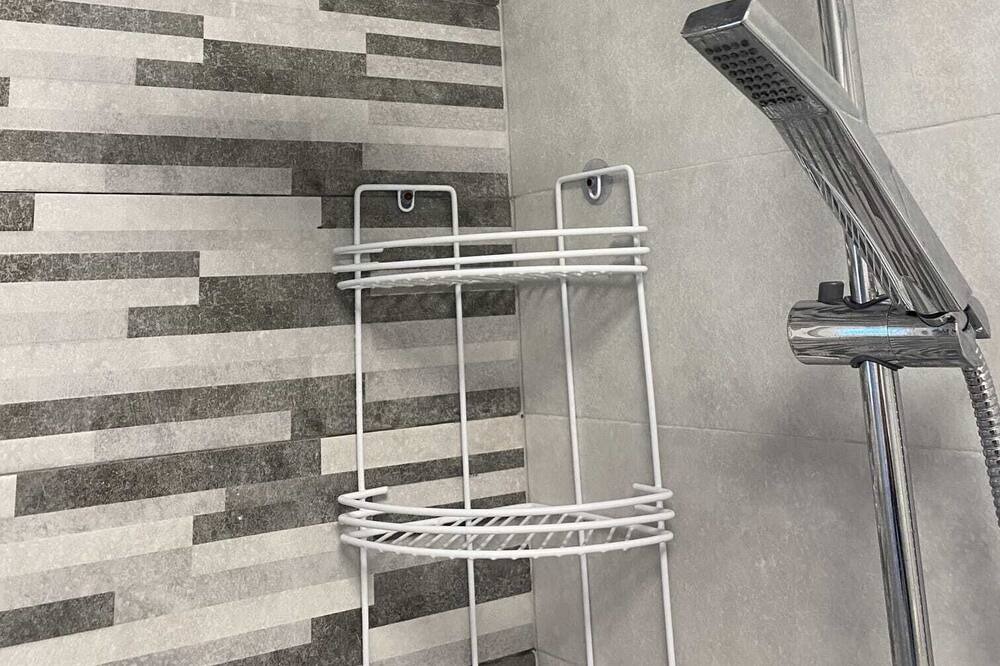 Photo of Bathroom in Camarles