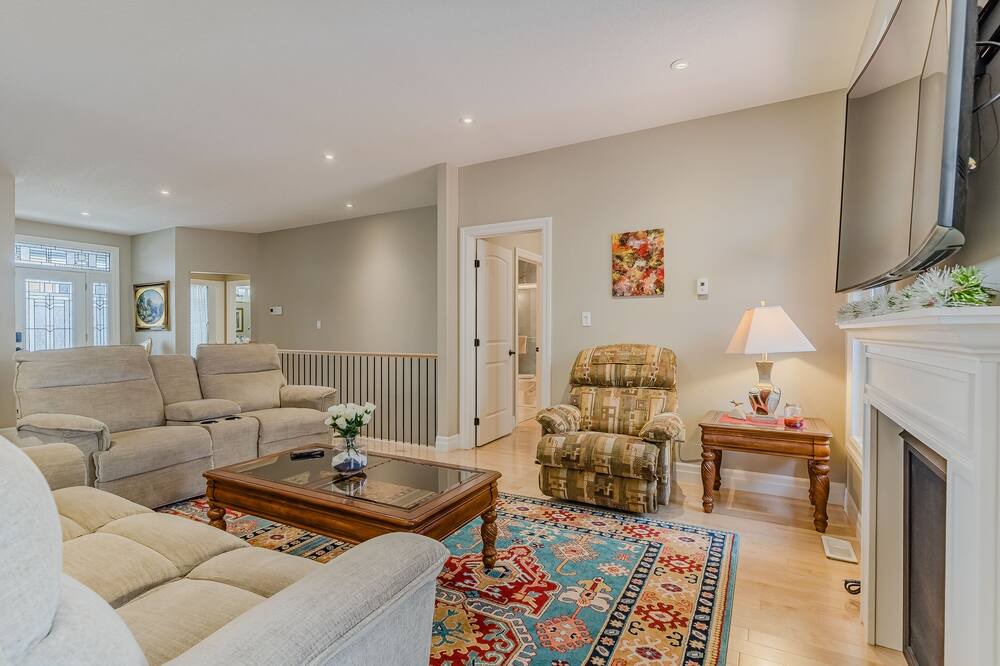 Photo of Livingroom in Trenton