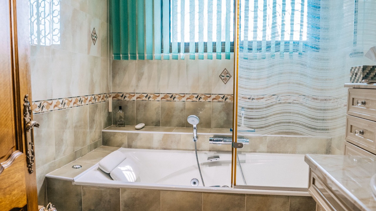 Photo of Others in Venejan