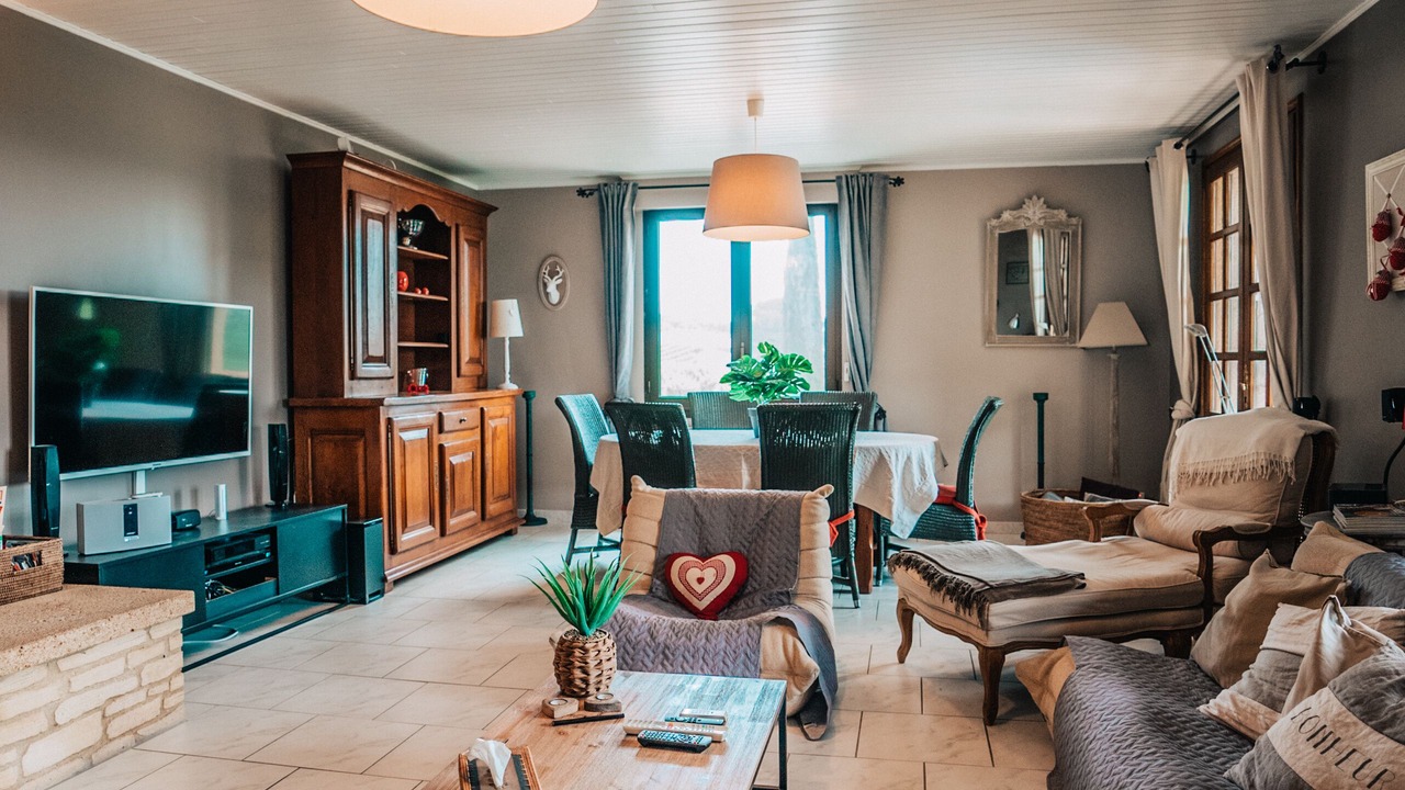 Photo of Others in Venejan