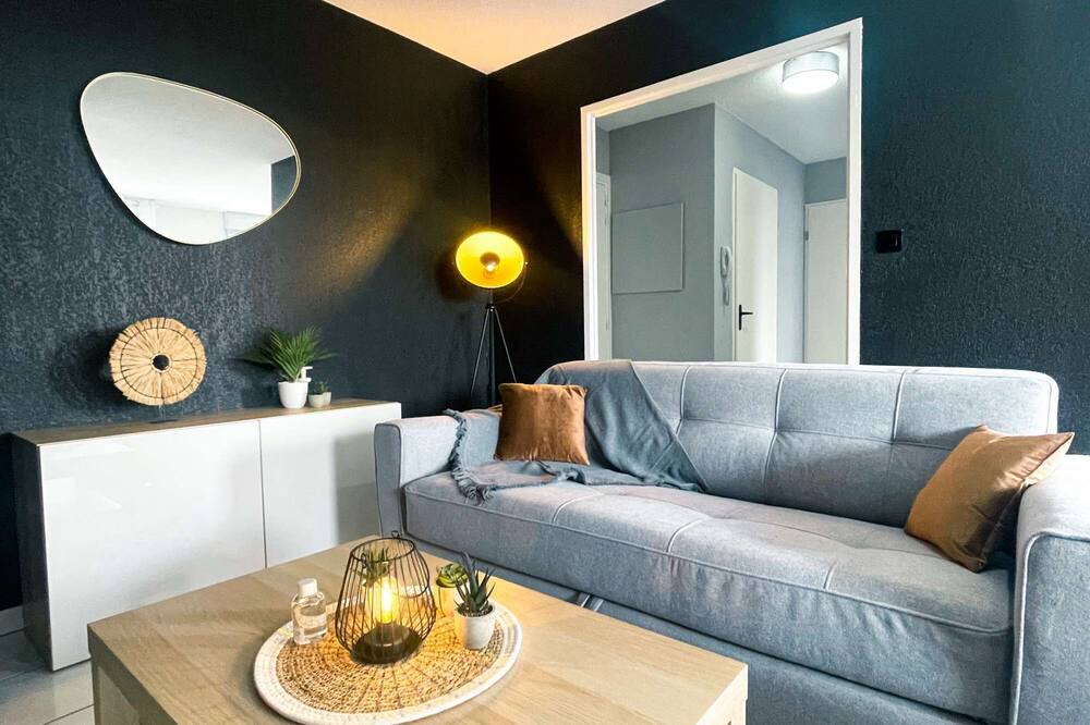 Photo of Livingroom in Saint - Martin - du - Touch