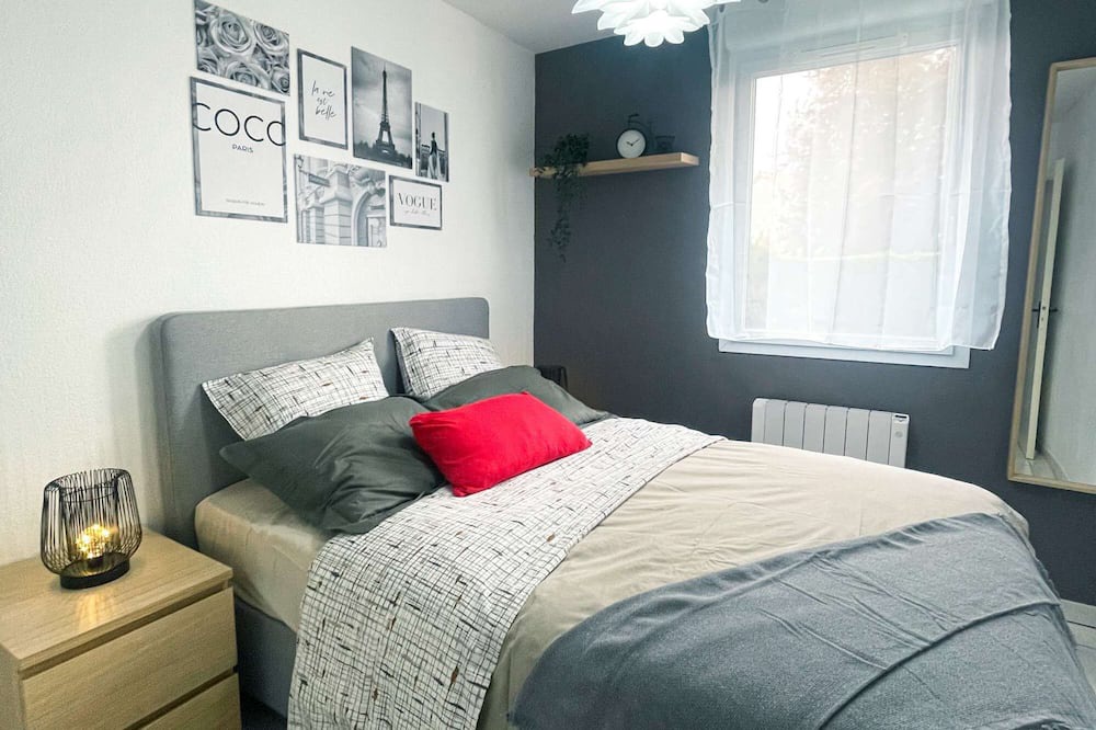 Photo of Bedroom in Saint - Martin - du - Touch
