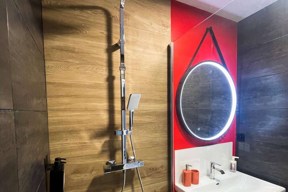 Photo of Bathroom in Saint - Martin - du - Touch