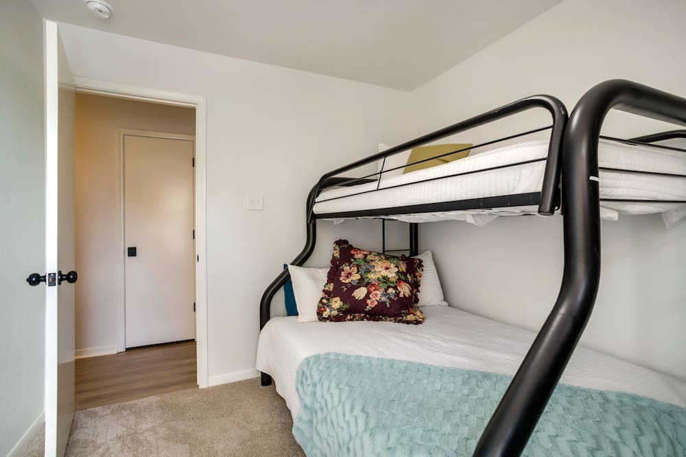 Photo of Bedroom in Rosenberg
