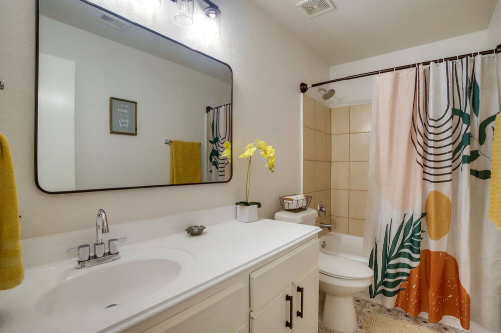 Photo of Bathroom in Rosenberg