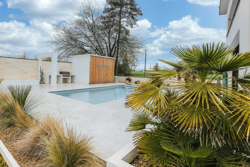 Photo of Outdoor in Mauron
