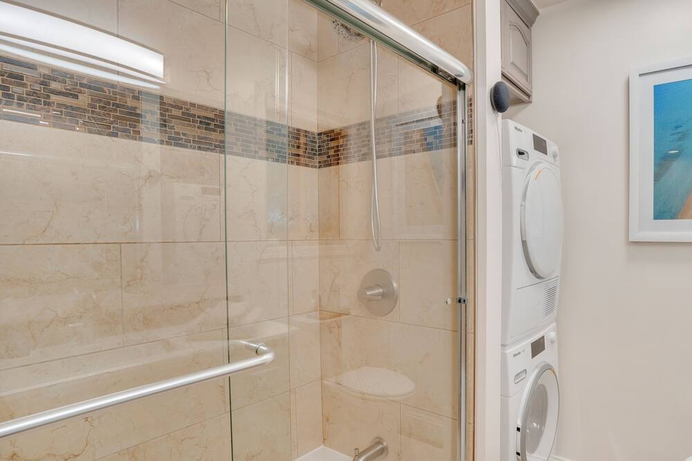 Photo of Bathroom in Pinole