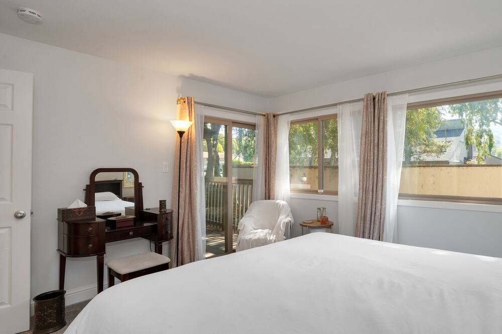 Photo of Bedroom in Pinole