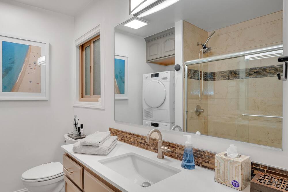 Photo of Bathroom in Pinole