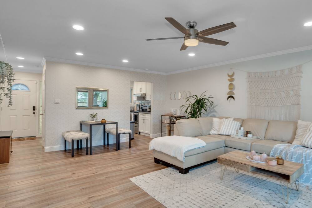 Photo of Livingroom in Pinole