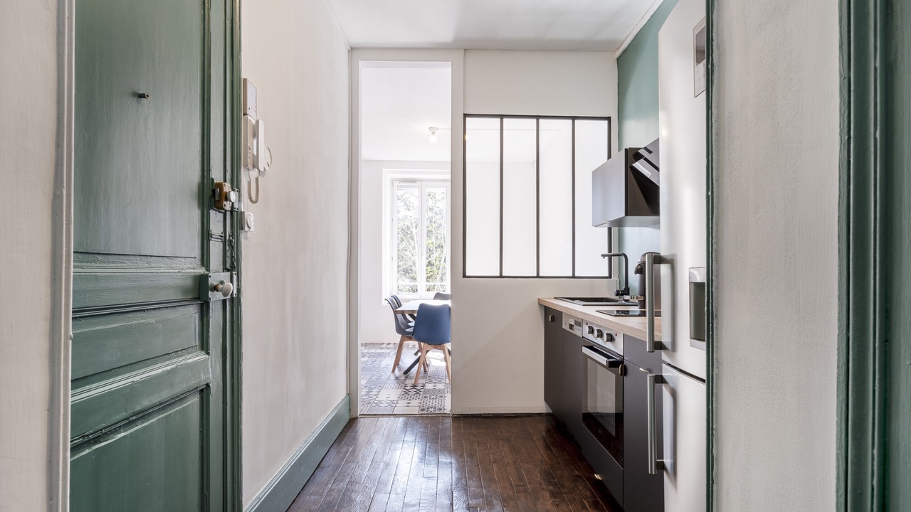 Photo of Kitchen in Poincare - Foch - Anatole France - Croix de Bourgogne