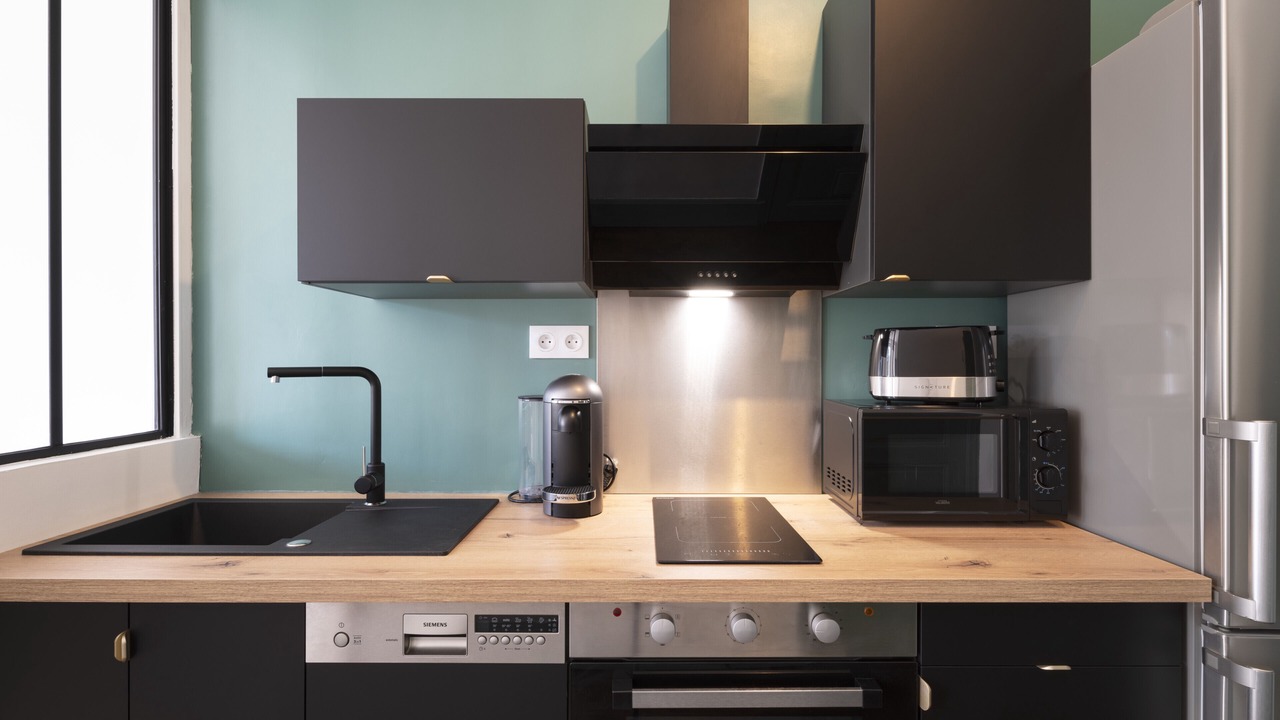 Photo of Kitchen in Poincare - Foch - Anatole France - Croix de Bourgogne