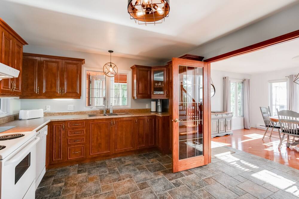 Photo of Kitchen in Ferme-Neuve