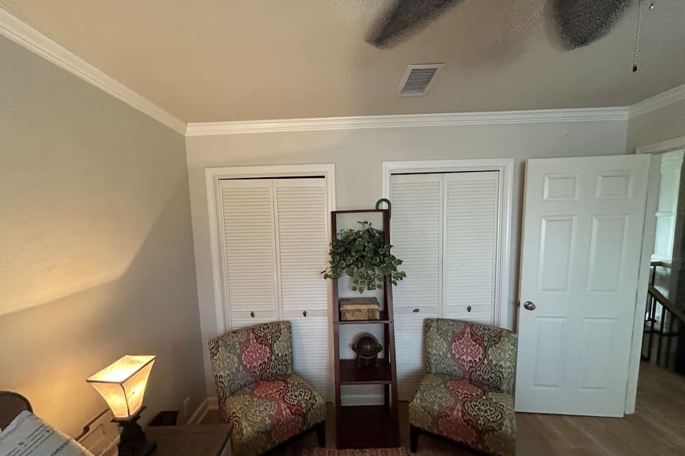 Photo of Bedroom in Bayou Vista