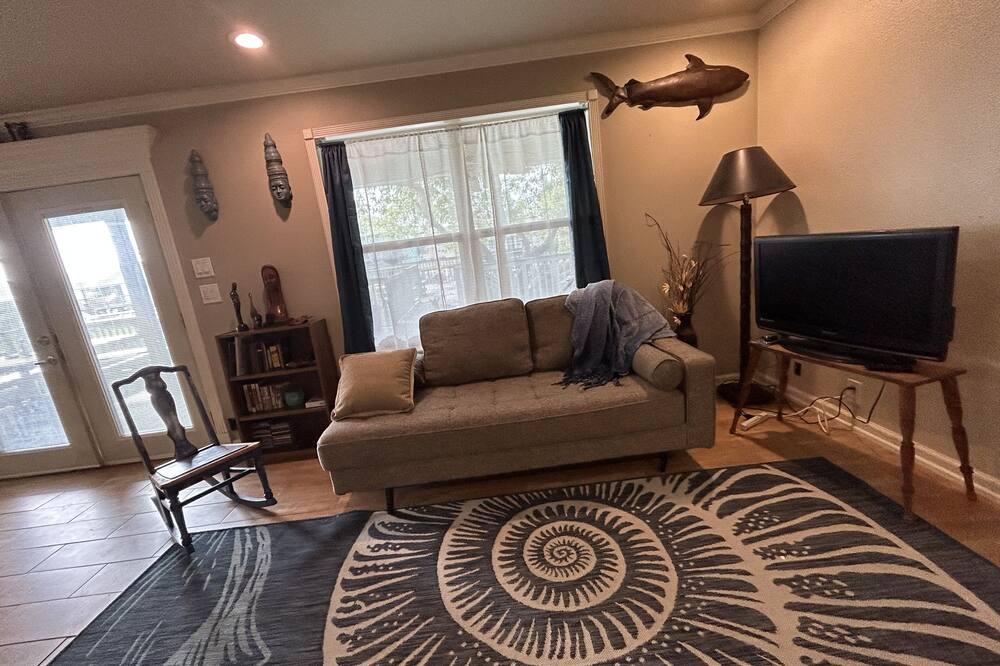 Photo of Livingroom in Bayou Vista