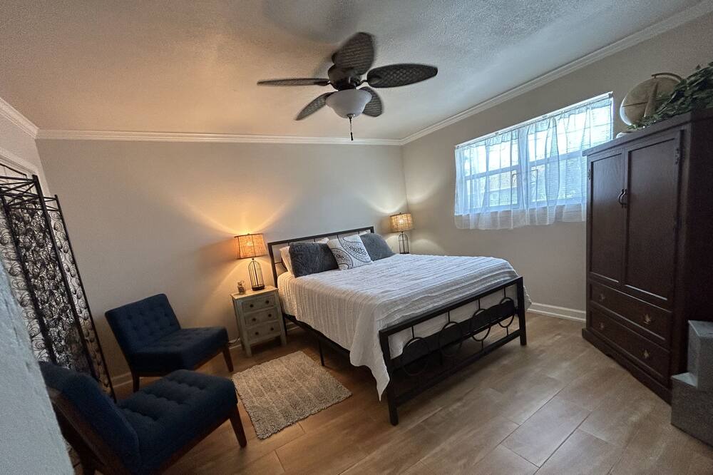 Photo of Bedroom in Bayou Vista