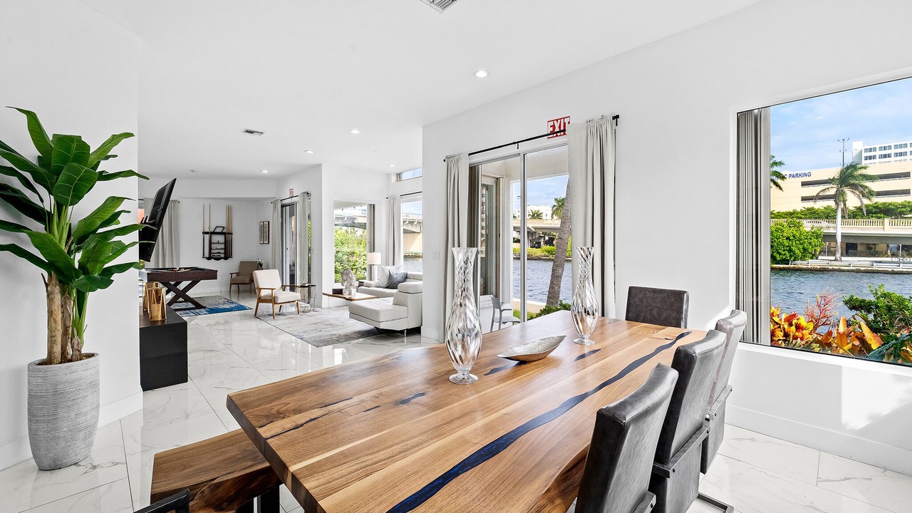 Photo of Others in Hollywood South Central Beach