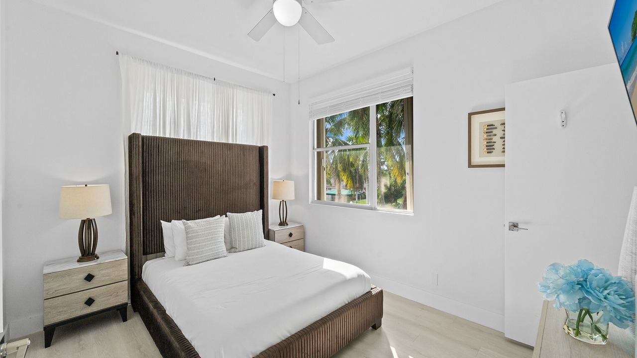 Photo of Others in Hollywood South Central Beach