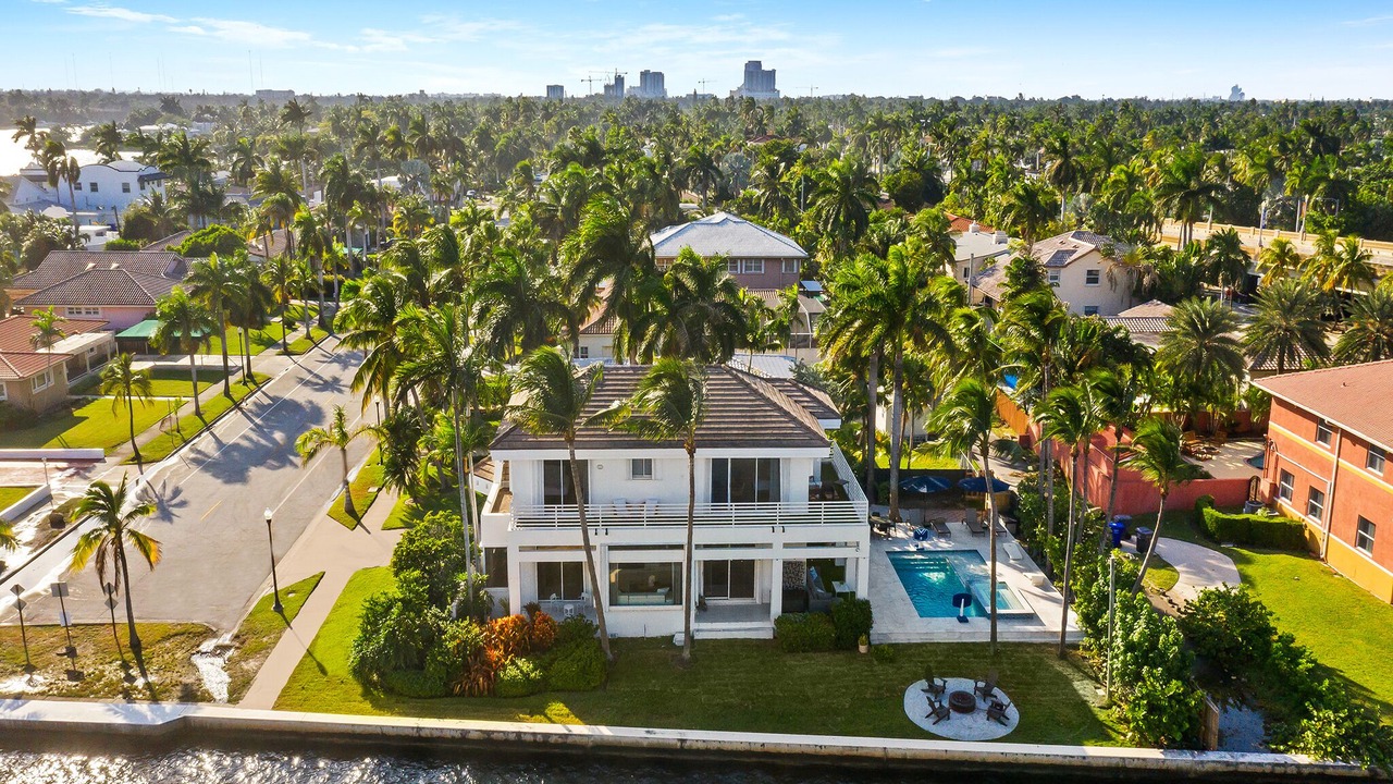 Photo of Others in Hollywood South Central Beach