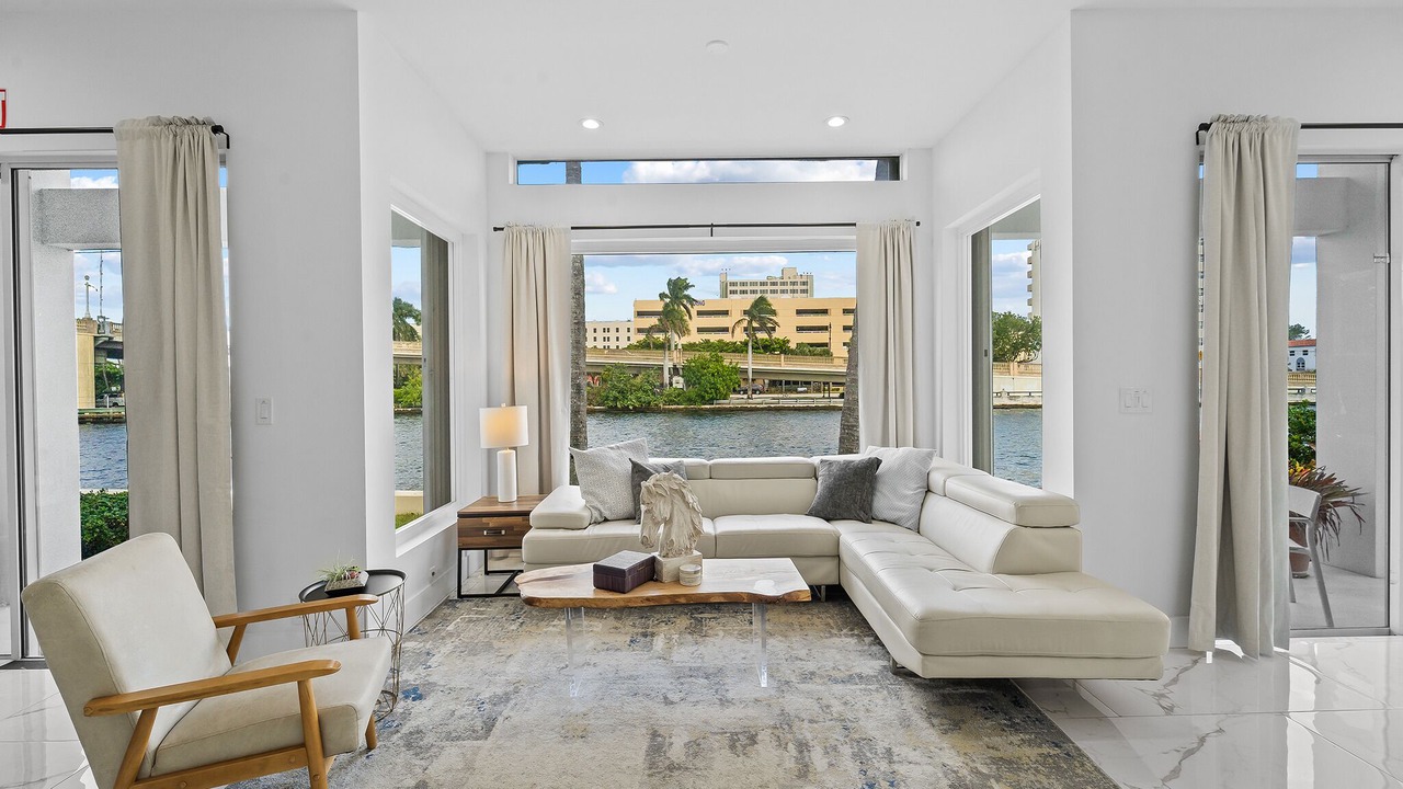 Photo of Others in Hollywood South Central Beach