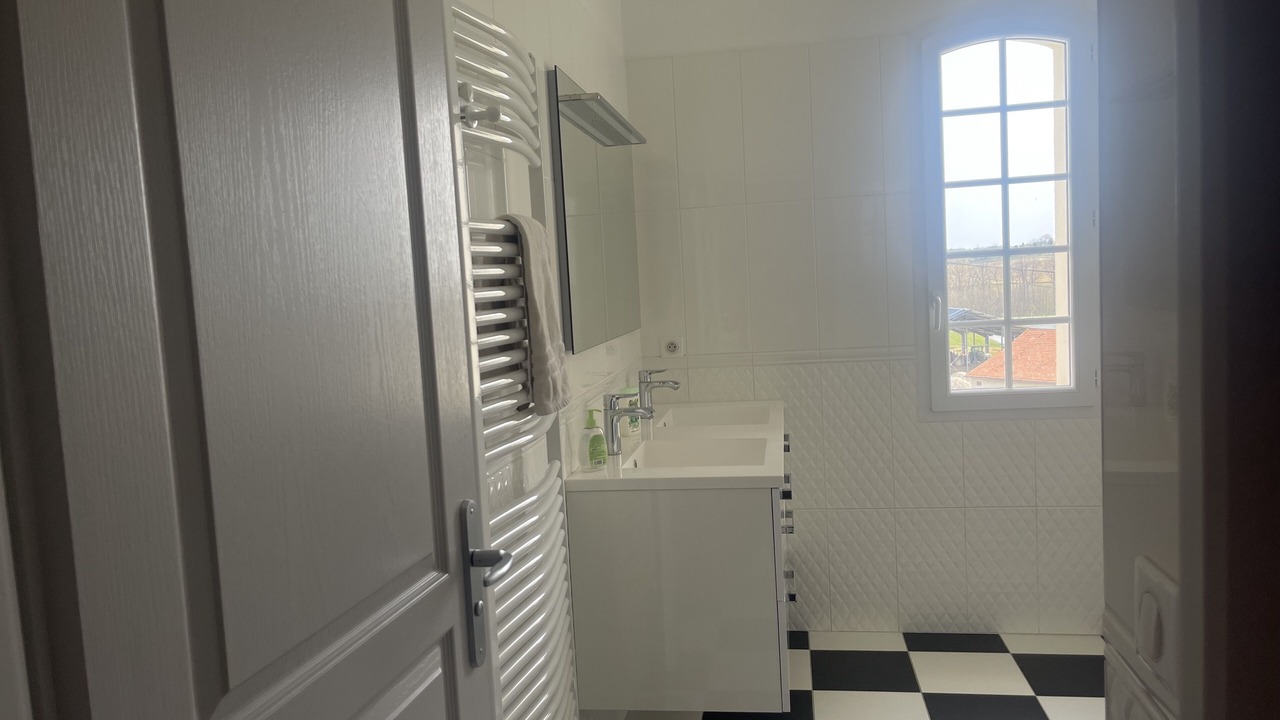 Photo of Bathroom in Saint-Barthelemy-dAgenais