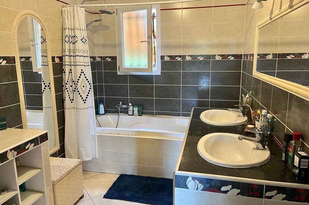 Photo of Bathroom in Chamborigaud
